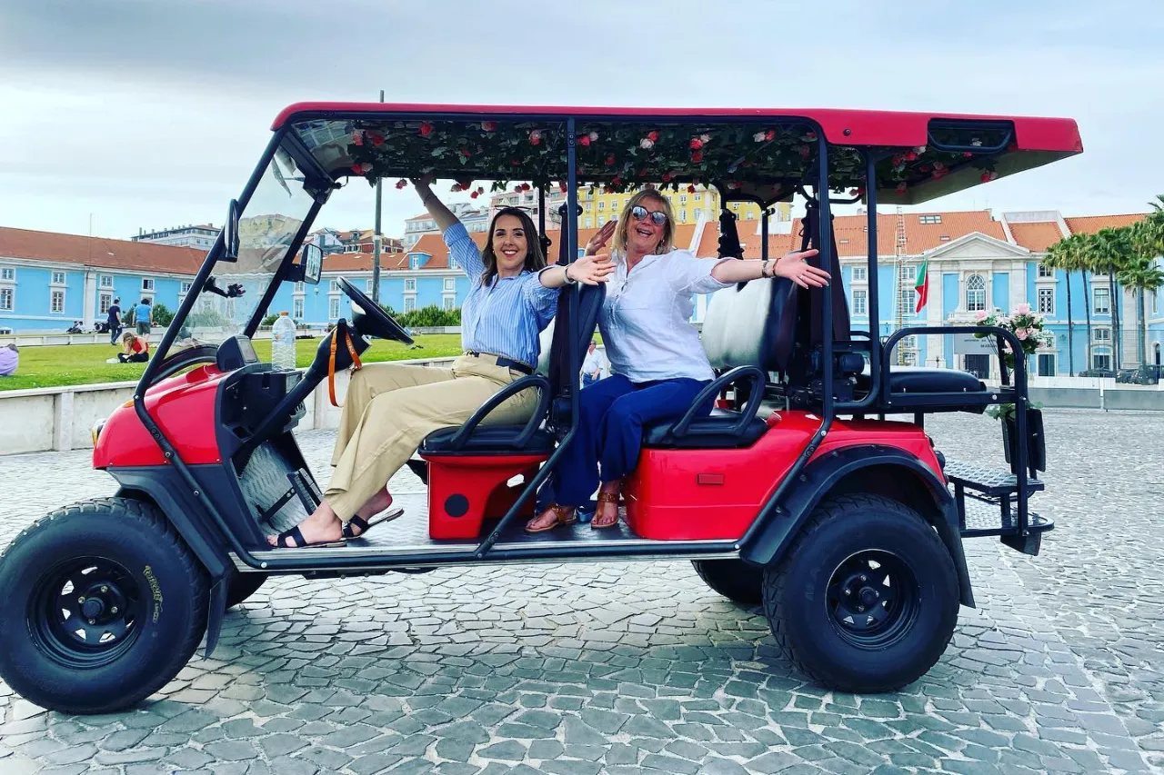 Lisbon Sightseeing Tour by Tuk Tuk