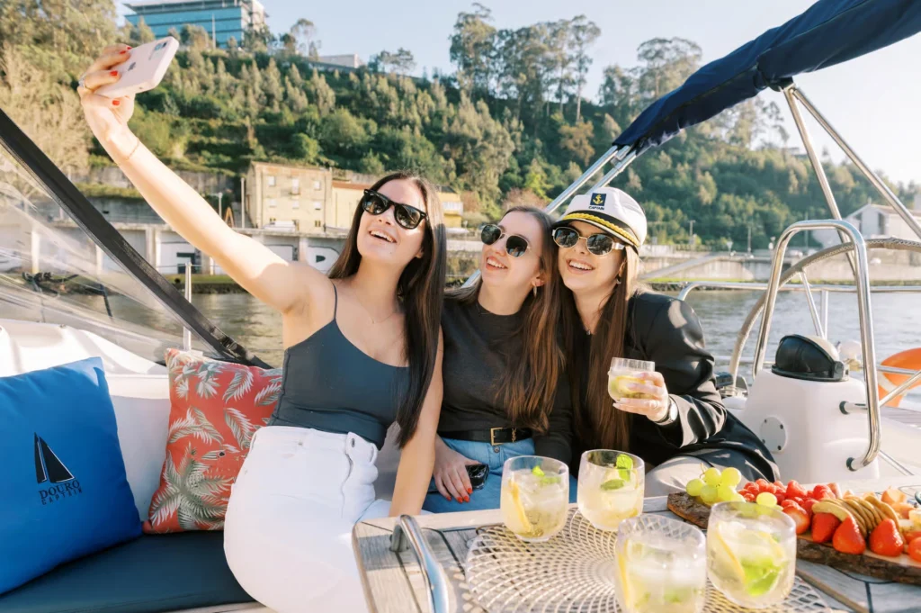 Porto Charming Sailboat Cruise with Port Wine,Sunset Option